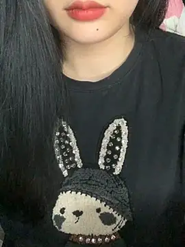 Linhtruong  online show from 11-05-25, 04:12