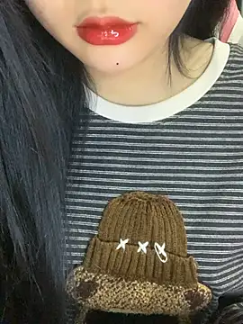 Linhtruong  online show from 02-11-26, 04:28