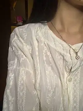 Nhinhi18 online show from 04-23-26, 03:03