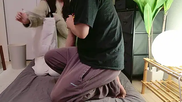 C-4bomb online show from 12-16-25, 09:58