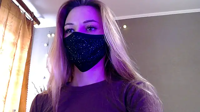 Snapshot of Iris_lave chatting on 04-11-26, 12:20 Iris lave online show from 04-11-26, 12:20