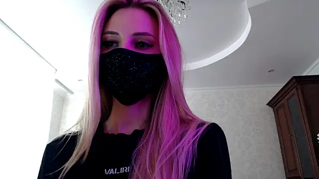 Snapshot of Iris_lave chatting on 07-28-26, 03:21 Iris lave online show from 07-28-26, 03:21