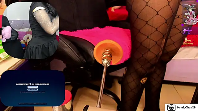 Snapshot of demi_chan chatting on 10-28-25, 07:23 demi chan online show from 10-28-25, 07:23