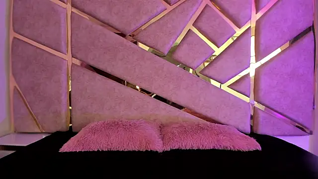 Zafiro claire online show from 10-21-25, 06:41