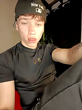 Logan sixxer online show from 09-18-25, 09:39