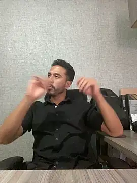 Snapshot of Drexlith chatting on 03-26-26, 06:13 Drexlith online show from 03-26-26, 06:13