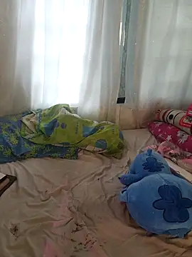 Sharon Black online show from 11-26-25, 01:12