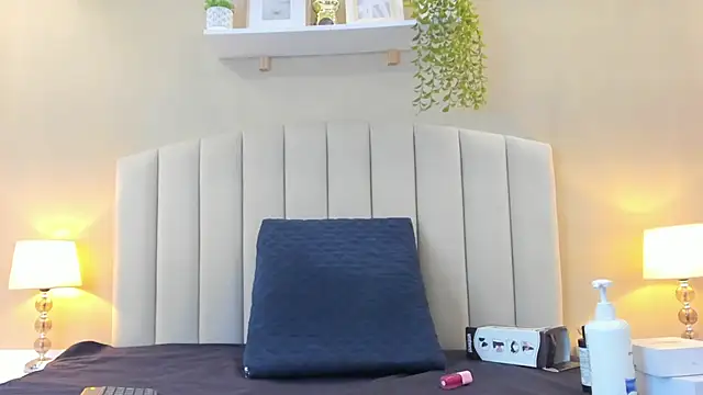 Snapshot of Rachel_Donnelly chatting on 06-15-26, 12:46 Rachel Donnelly online show from 06-15-26, 12:46