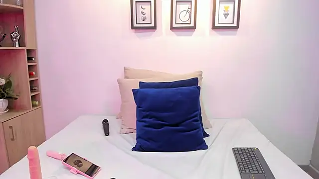 BarbieMonet online show from 10-04-25, 01:03