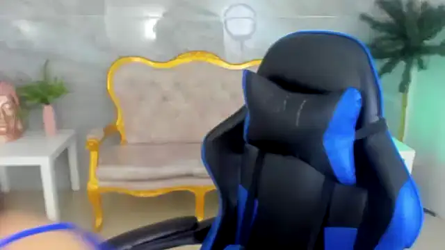 venuss09 s online show from 10-29-25, 01:35