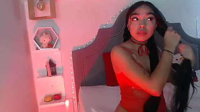 Snapshot of pocahontamoon chatting on 03-05-26, 03:08 pocahontamoon online show from 03-05-26, 03:08