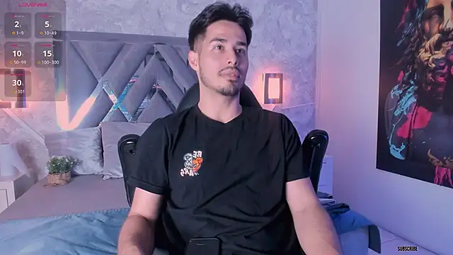 Snapshot of loghan_fox chatting on 09-14-25, 03:27 loghan fox online show from 09-14-25, 03:27