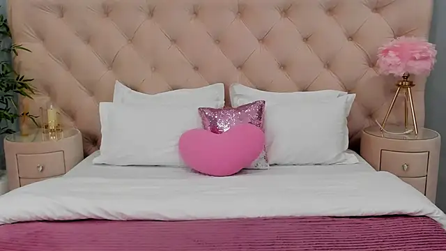 Snapshot of NoraHaynes chatting on 02-01-26, 03:05 NoraHaynes online show from 02-01-26, 03:05