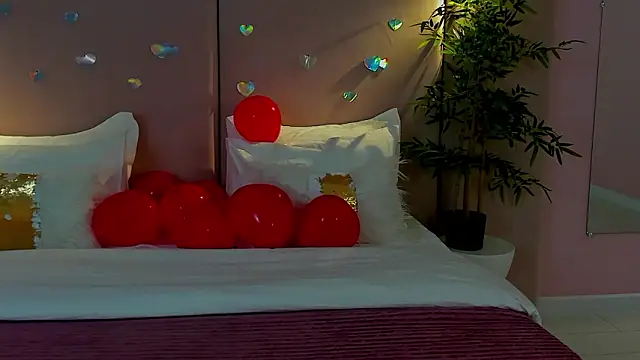 Snapshot of NoraHaynes chatting on 02-14-26, 03:14 NoraHaynes online show from 02-14-26, 03:14