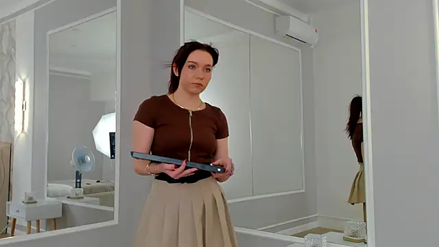 Snapshot of NoraHaynes chatting on 02-28-26, 03:07 NoraHaynes online show from 02-28-26, 03:07