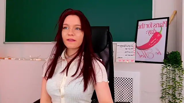 NoraHaynes online show from 04-28-26, 03:11