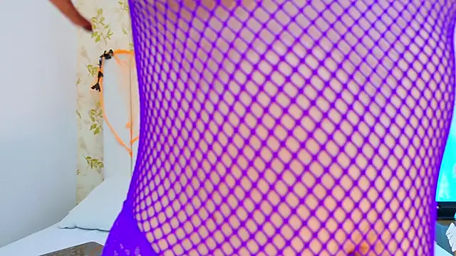 AmbherBlake online show from 10-31-25, 03:18