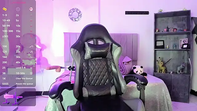 Scarlett21   online show from 10-15-25, 04:45