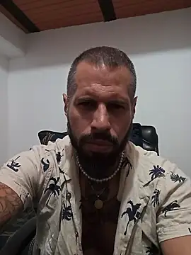 Snapshot of Matheus_Blaze chatting on 10-22-25, 01:11 Matheus Blaze online show from 10-22-25, 01:11