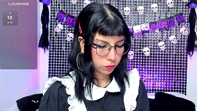 Snapshot of Rose_72 chatting on 10-29-25, 06:20 Rose 72 online show from 10-29-25, 06:20