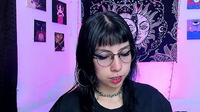 Snapshot of Rose_72 chatting on 02-03-26, 08:25 Rose 72 online show from 02-03-26, 08:25