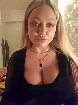 misstitmouseofficial online show from 09-22-25, 08:44