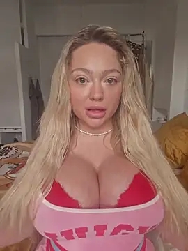 misstitmouseofficial online show from 10-05-25, 01:42