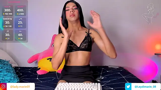 Snapshot of beauty_doll1 chatting on 11-28-25, 10:51 beauty doll1 online show from 11-28-25, 10:51