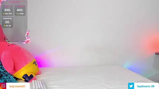 Snapshot of beauty_doll1 chatting on 12-23-25, 11:08 beauty doll1 online show from 12-23-25, 11:08