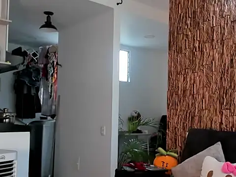 Snapshot of lia_rip01 chatting on 10-27-25, 07:40 lia rip01 online show from 10-27-25, 07:40