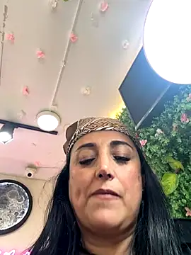 Snapshot of hotadhara01 chatting on 10-25-25, 06:46 hotadhara01 online show from 10-25-25, 06:46