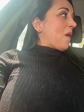 Snapshot of hotadhara01 chatting on 12-17-25, 05:30 hotadhara01 online show from 12-17-25, 05:30