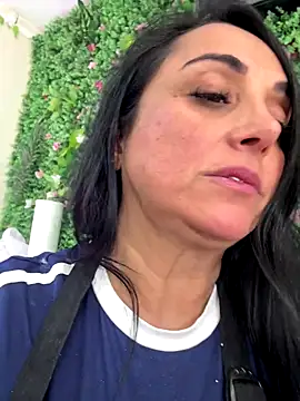 Snapshot of hotadhara01 chatting on 12-20-25, 05:20 hotadhara01 online show from 12-20-25, 05:20