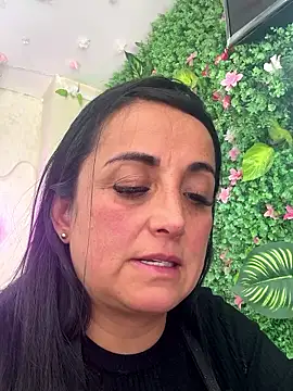 Snapshot of hotadhara01 chatting on 01-17-26, 05:27 hotadhara01 online show from 01-17-26, 05:27