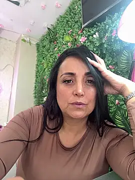 Snapshot of hotadhara01 chatting on 02-14-26, 05:43 hotadhara01 online show from 02-14-26, 05:43