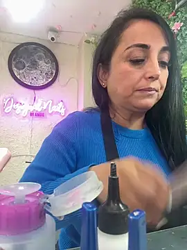 Snapshot of hotadhara01 chatting on 02-19-26, 06:04 hotadhara01 online show from 02-19-26, 06:04