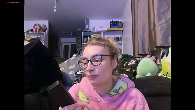 harleyblair online show from 11-27-25, 11:07