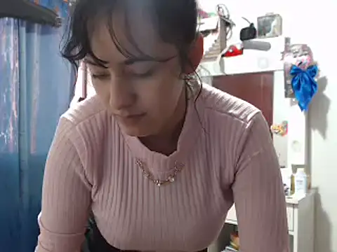 Snapshot of annie_clark2 chatting on 12-08-24, 07:32 annie clark2 online show from 12-08-24, 07:32