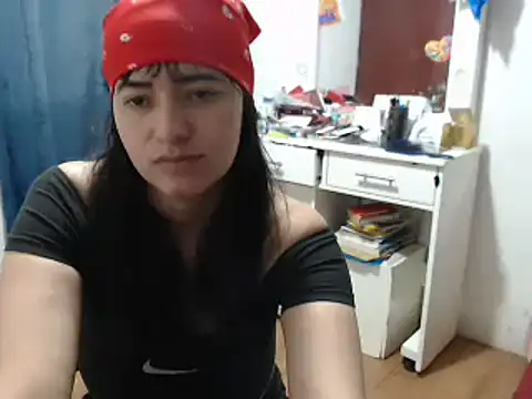 Snapshot of annie_clark2 chatting on 12-10-24, 10:47 annie clark2 online show from 12-10-24, 10:47