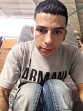 Snapshot of Tussi-amor chatting on 09-09-25, 05:45 Tussi-amor online show from 09-09-25, 05:45