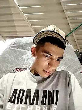 Snapshot of Tussi-amor chatting on 09-10-25, 11:10 Tussi-amor online show from 09-10-25, 11:10