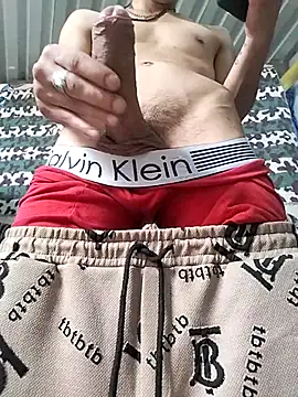 Snapshot of Tussi-amor chatting on 09-11-25, 03:12 Tussi-amor online show from 09-11-25, 03:12