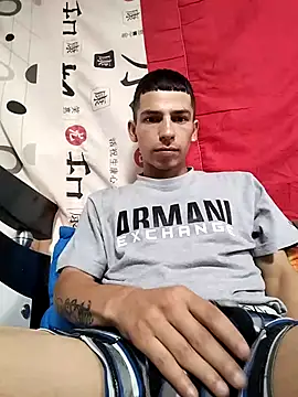 Snapshot of Tussi-amor chatting on 09-13-25, 01:55 Tussi-amor online show from 09-13-25, 01:55