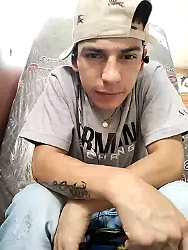 Snapshot of Tussi-amor chatting on 09-19-25, 04:07 Tussi-amor online show from 09-19-25, 04:07