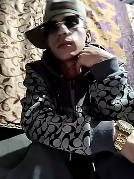 Snapshot of Tussi-amor chatting on 10-07-25, 05:15 Tussi-amor online show from 10-07-25, 05:15