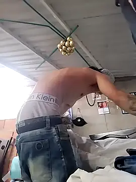 Snapshot of Tussi-amor chatting on 11-07-25, 06:19 Tussi-amor online show from 11-07-25, 06:19