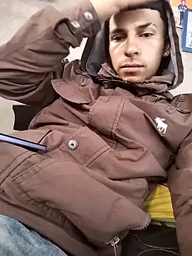 Snapshot of Tussi-amor chatting on 02-02-26, 05:33 Tussi-amor online show from 02-02-26, 05:33