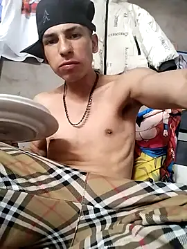 Snapshot of Tussi-amor chatting on 02-07-26, 06:44 Tussi-amor online show from 02-07-26, 06:44