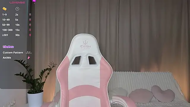 AlexsisFaee online show from 09-29-25, 08:24