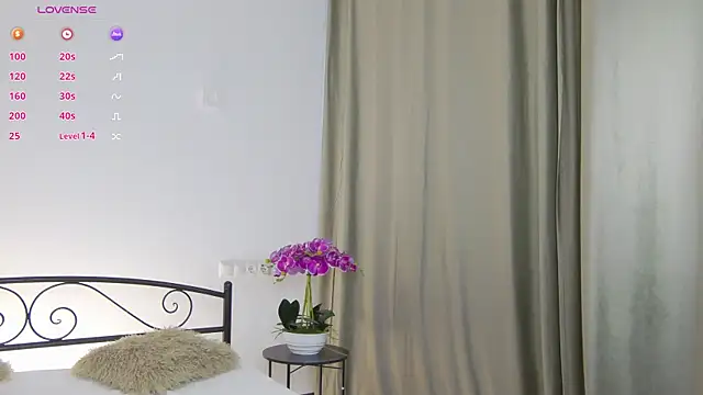 AlexsisFaee online show from 06-10-26, 06:34